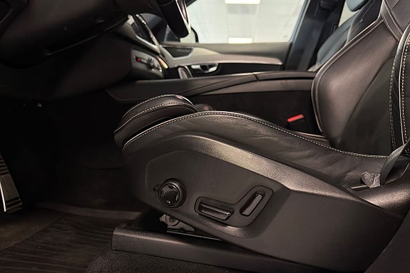 Volvo XC90 19 of 27