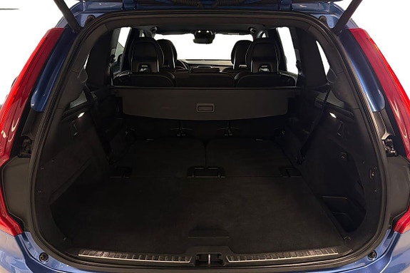 Volvo XC90 12 of 27