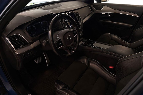 Volvo XC90 14 of 27