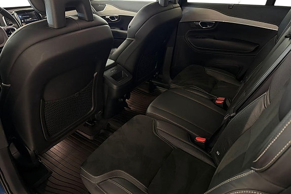 Volvo XC90 13 of 27