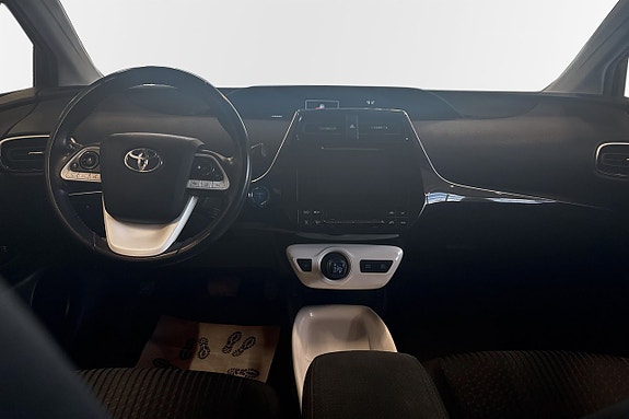 Toyota Prius 7 of 10