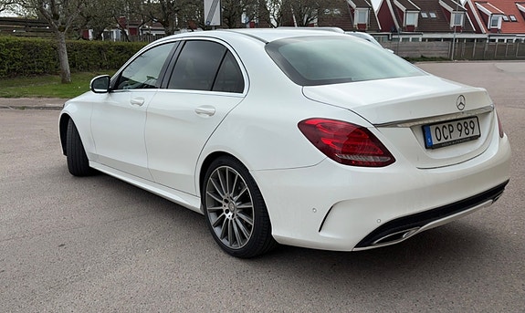 Mercedes-Benz C220 d 4 of 6