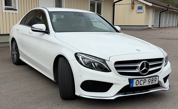 Mercedes-Benz C220 d 2 of 6