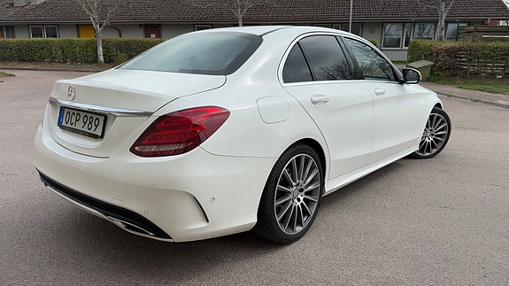 Mercedes-Benz C220 d 3 of 6