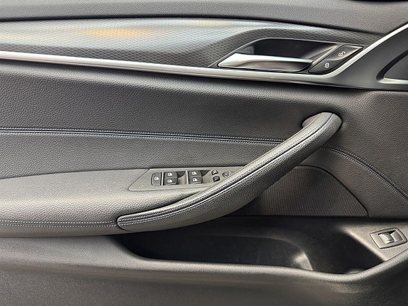 BMW 520 18 of 20