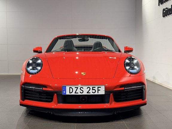 Porsche 911 Turbo S 3 of 5