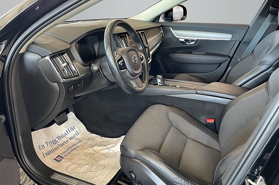 Volvo V90 Cross Country 10 of 18