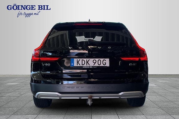 Volvo V90 Cross Country 7 of 18