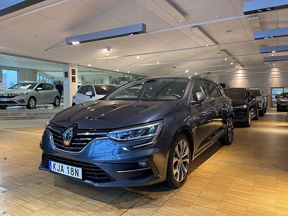 Renault Megane IV 3 of 5