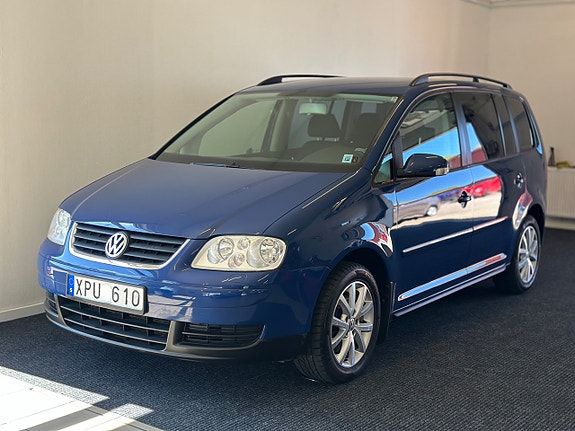 Volkswagen Touran 4 of 5