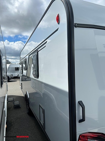 Knaus SÜDWIND BLACK SELECTION 580 UF 4 of 21