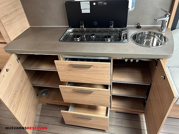 Knaus SÜDWIND BLACK SELECTION 580 UF 20 of 21