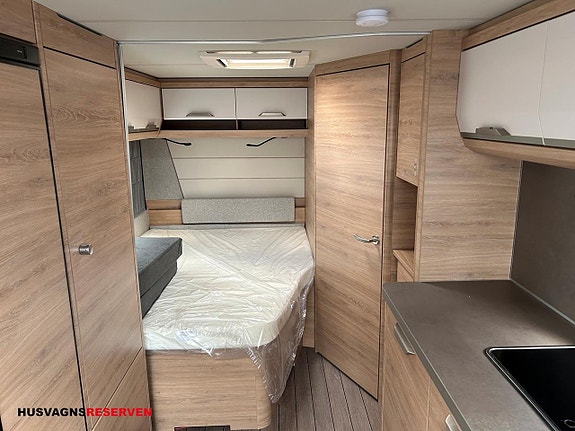 Knaus SÜDWIND BLACK SELECTION 580 UF 16 of 21