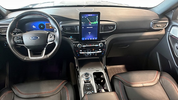 Ford Explorer 13 of 24
