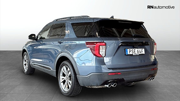 Ford Explorer 2 of 5