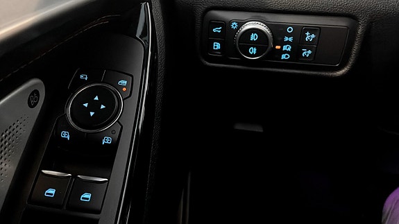 Ford Explorer 20 of 24