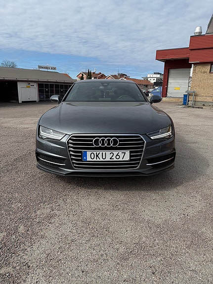Audi A7 4 of 5