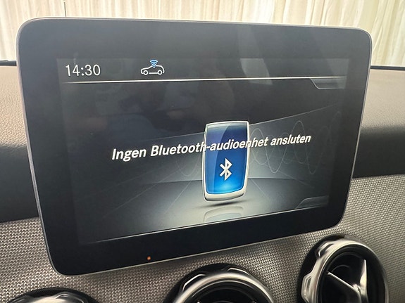 Mercedes-Benz GLA200 12 of 13