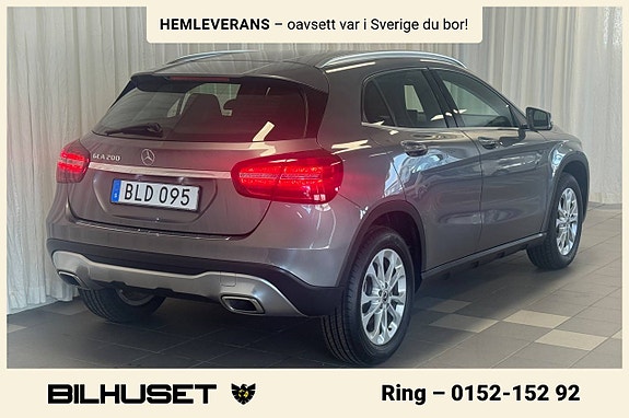 Mercedes-Benz GLA200 2 of 13
