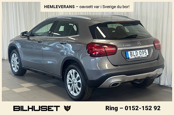 Mercedes-Benz GLA200 4 of 13