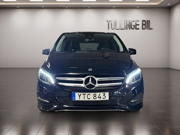Mercedes-Benz B180 d 8 of 23