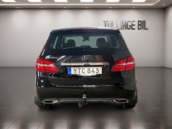 Mercedes-Benz B180 d 4 of 5