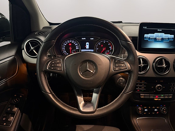 Mercedes-Benz B180 d 14 of 23