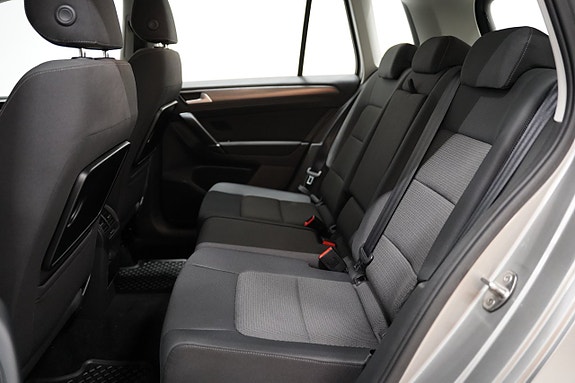 Volkswagen Golf Sportsvan 18 of 20