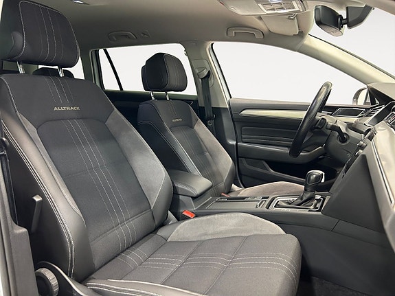 Volkswagen Passat Alltrack 15 of 26