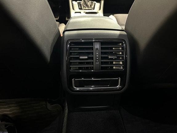 Volkswagen Passat Alltrack 25 of 26