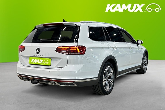 Volkswagen Passat Alltrack 4 of 5