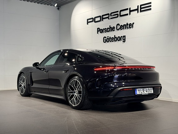 Porsche Taycan 4S 6 of 23