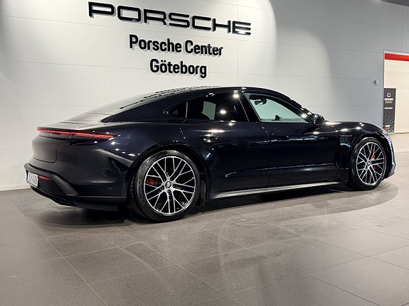 Porsche Taycan 4S 4 of 23