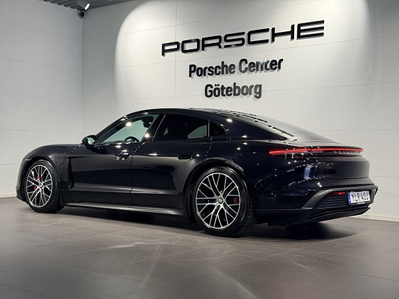 Porsche Taycan 4S 5 of 23