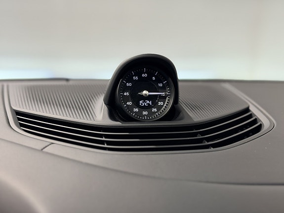 Porsche Taycan 4S 18 of 23