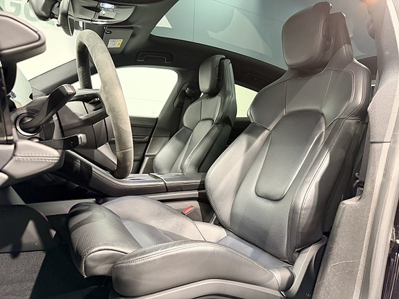 Porsche Taycan 4S 11 of 23