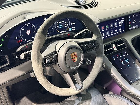 Porsche Taycan 4S 13 of 23