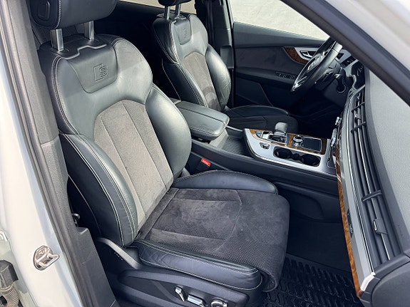 Audi Q7 13 of 23