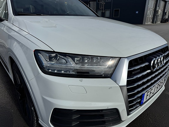 Audi Q7 23 of 23