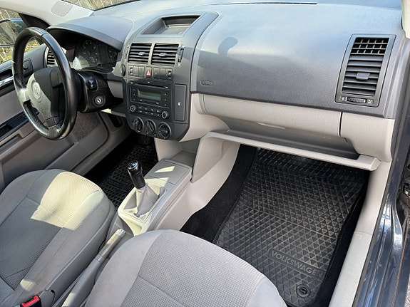 Volkswagen Polo 5 of 5