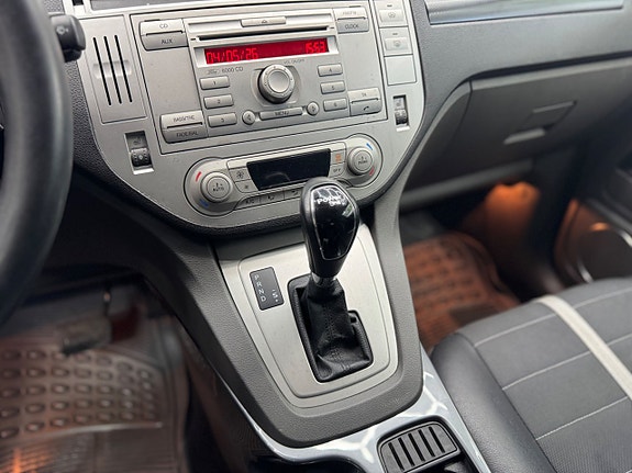 Ford Kuga 8 of 11