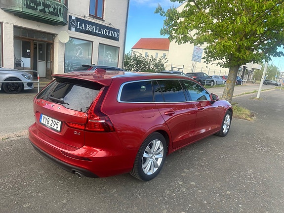 Volvo V60 3 of 5
