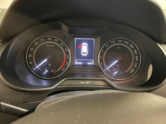 Skoda Octavia Scout 13 of 21