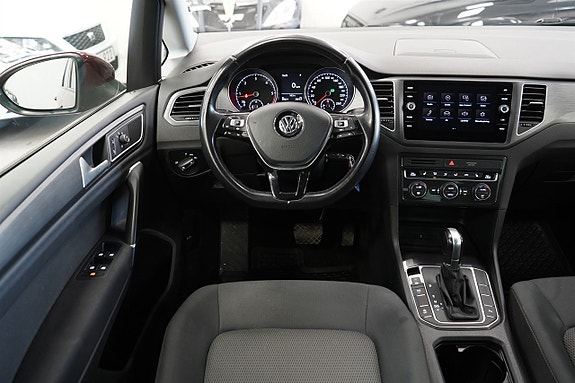 Volkswagen Golf Sportsvan 13 of 23