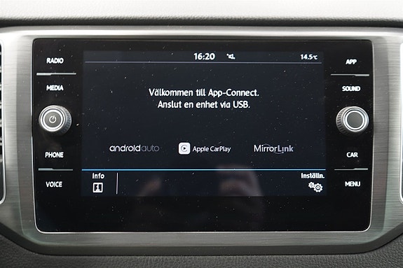 Volkswagen Golf Sportsvan 16 of 23