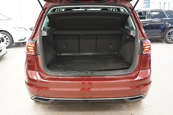 Volkswagen Golf Sportsvan 11 of 23