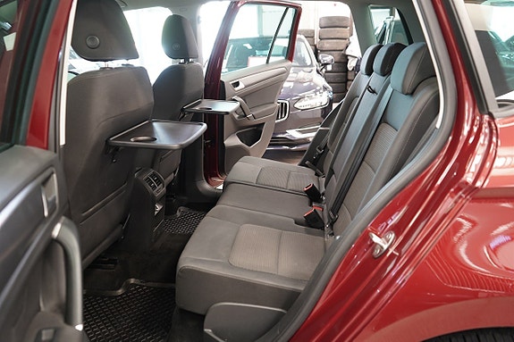 Volkswagen Golf Sportsvan 12 of 23