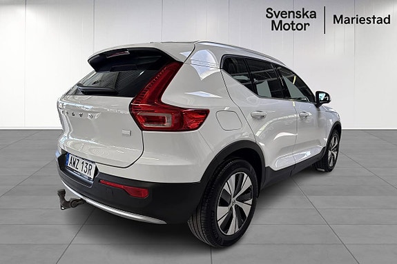 Volvo XC40 4 of 5