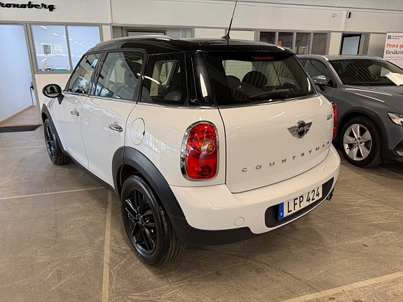 MINI Countryman Cooper 4 of 5