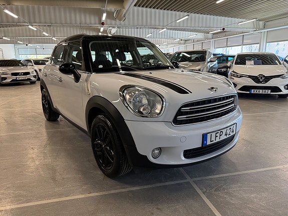 MINI Countryman Cooper 2 of 5